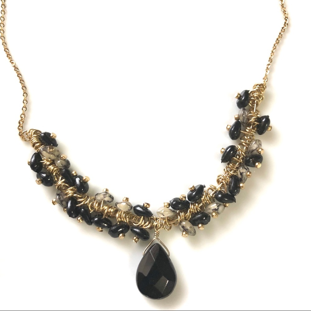 Black Crystal & Wire Necklace & Earrings Set - Picture 6 of 7